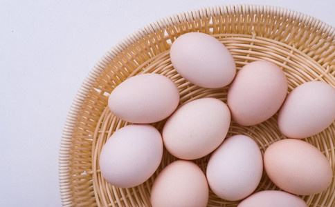 鹌鹑蛋跟鸡蛋哪个营养价值更高？养生专家终于说出了事实的真相