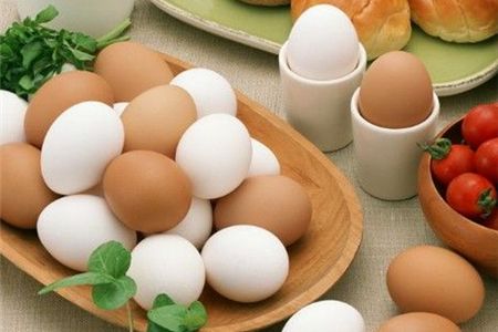 鹌鹑蛋跟鸡蛋哪个营养价值更高？养生专家终于说出了事实的真相